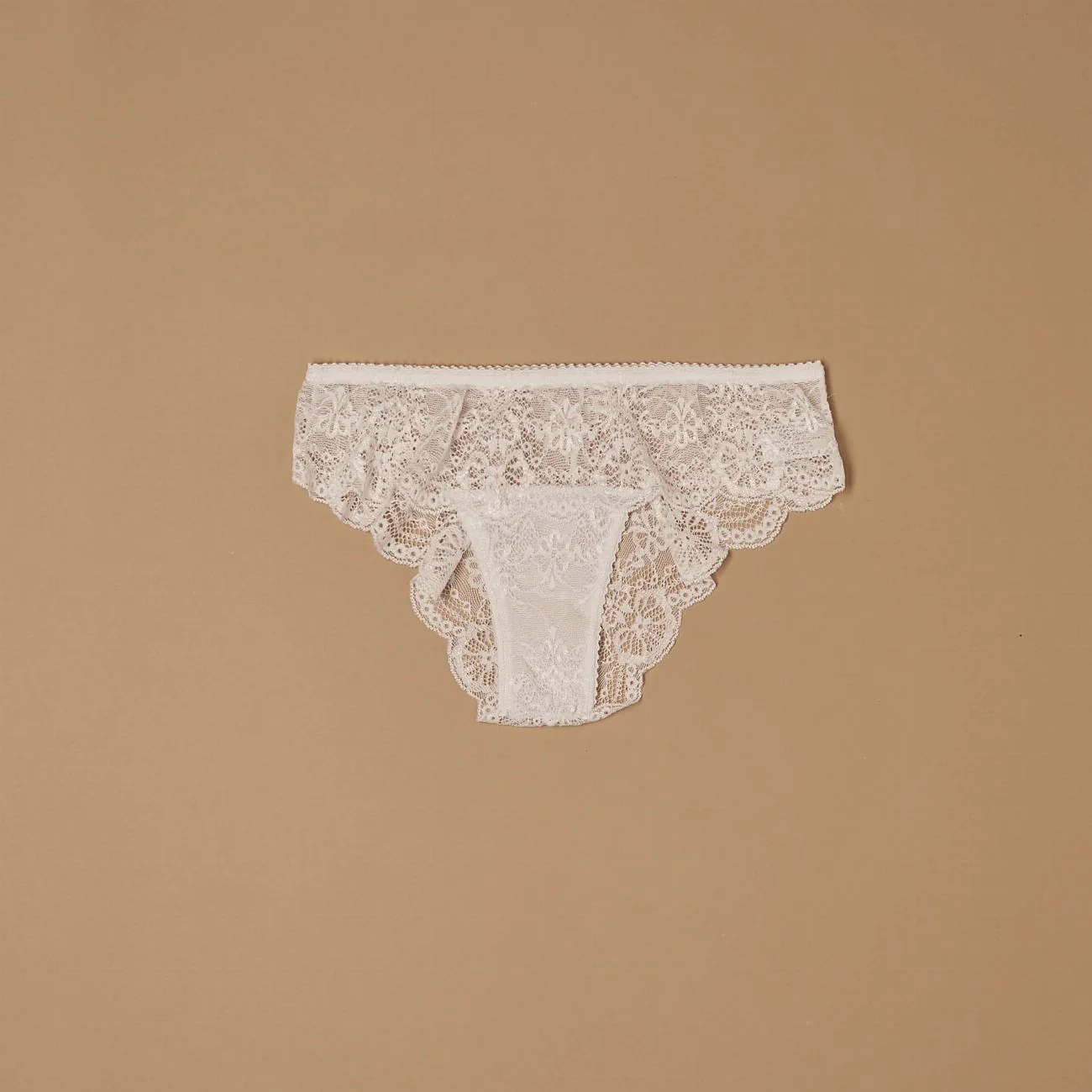 Slip lingerie in pizzo trasparente - Image 4