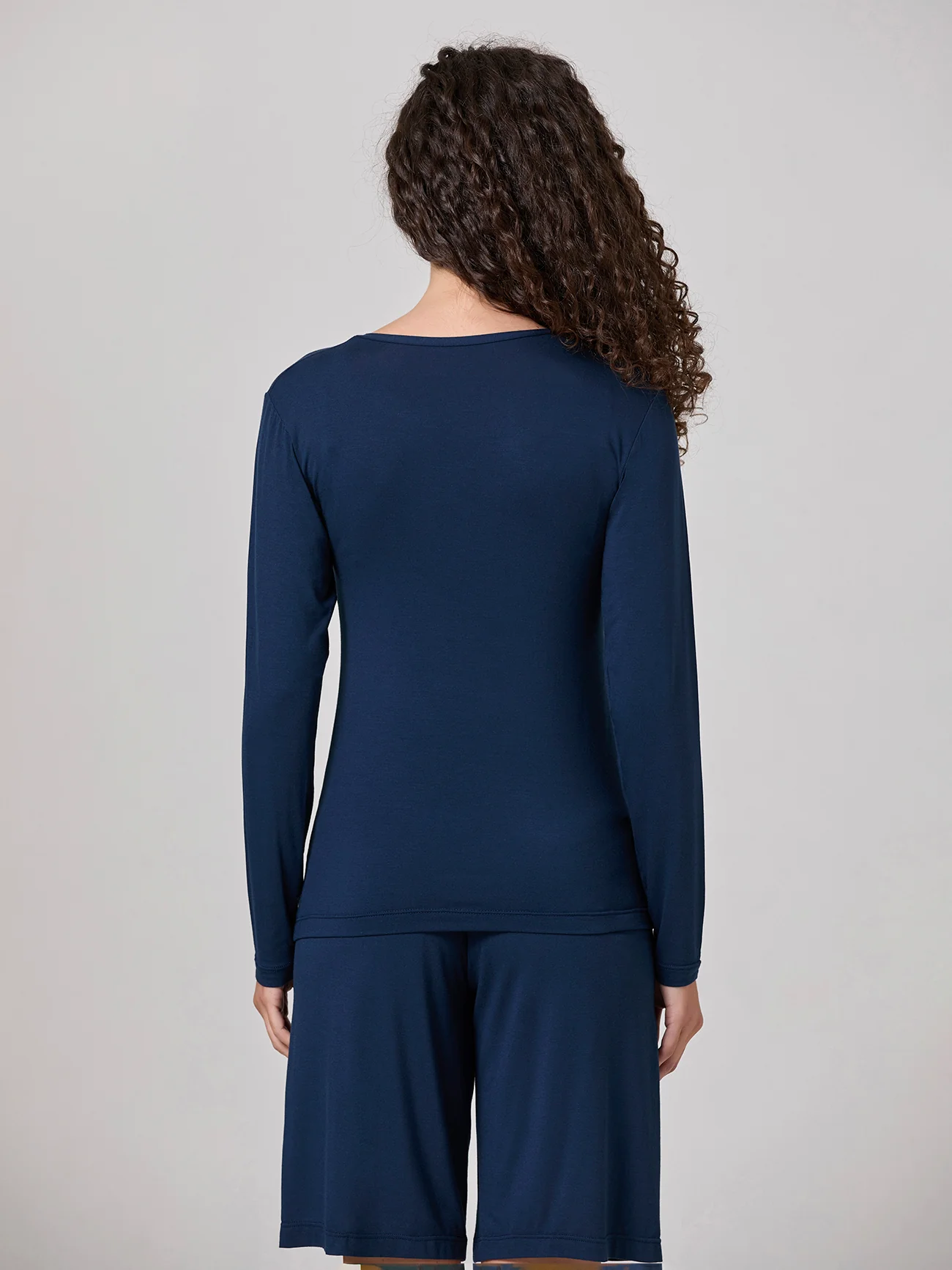 Maglia a manica lunga donna in micromodal linea relax - Image 10