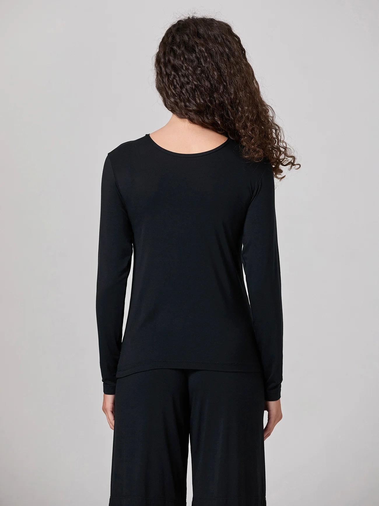Maglia a manica lunga donna in micromodal linea relax - Image 7