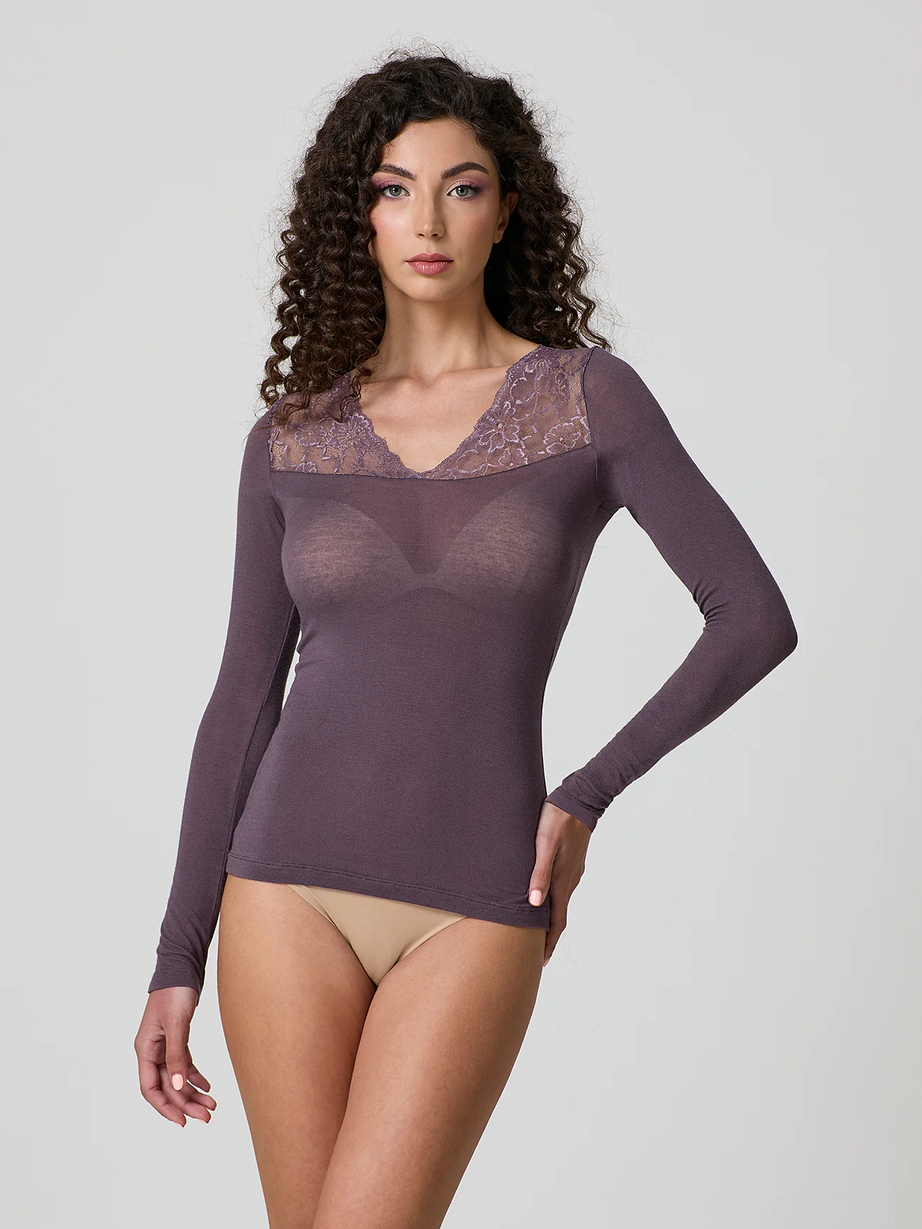 Maglia cashmere con scollo a "v" e inserto in pizzo - Image 11