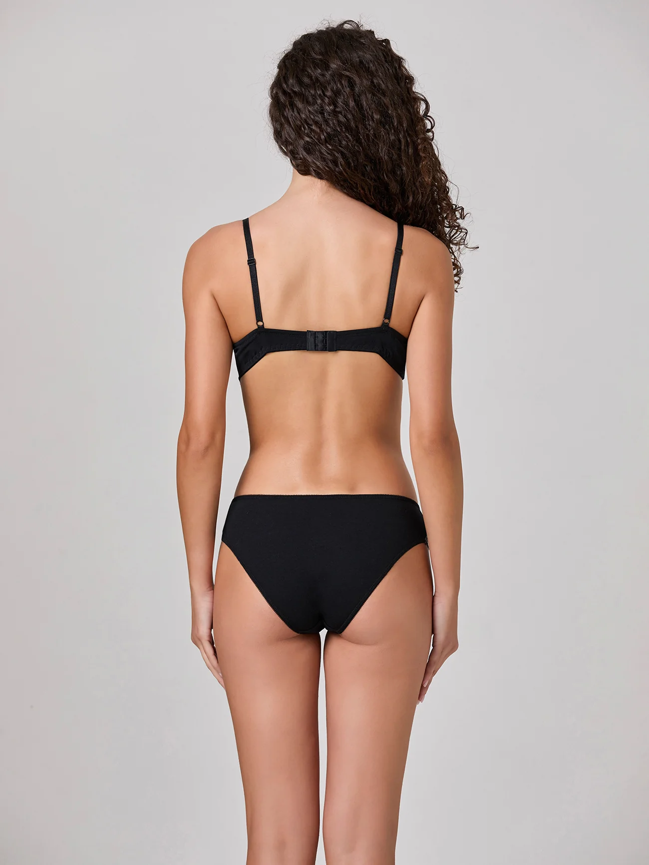 Coordinato balconcino e slip con pizzo a contrasto serie Clio - Image 3