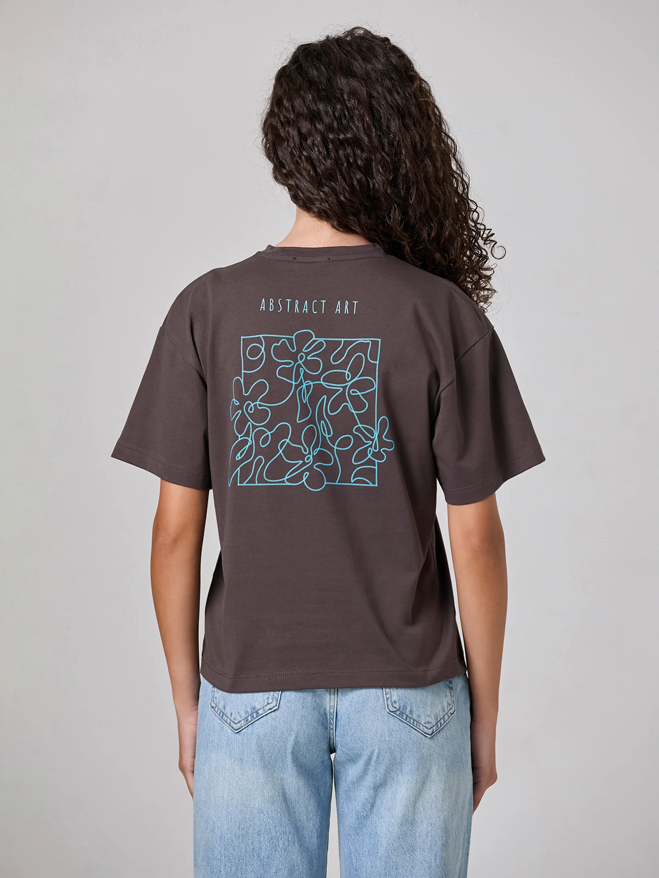 T-shirt oversize 100% cotone con stampa fiore astratto - Image 11