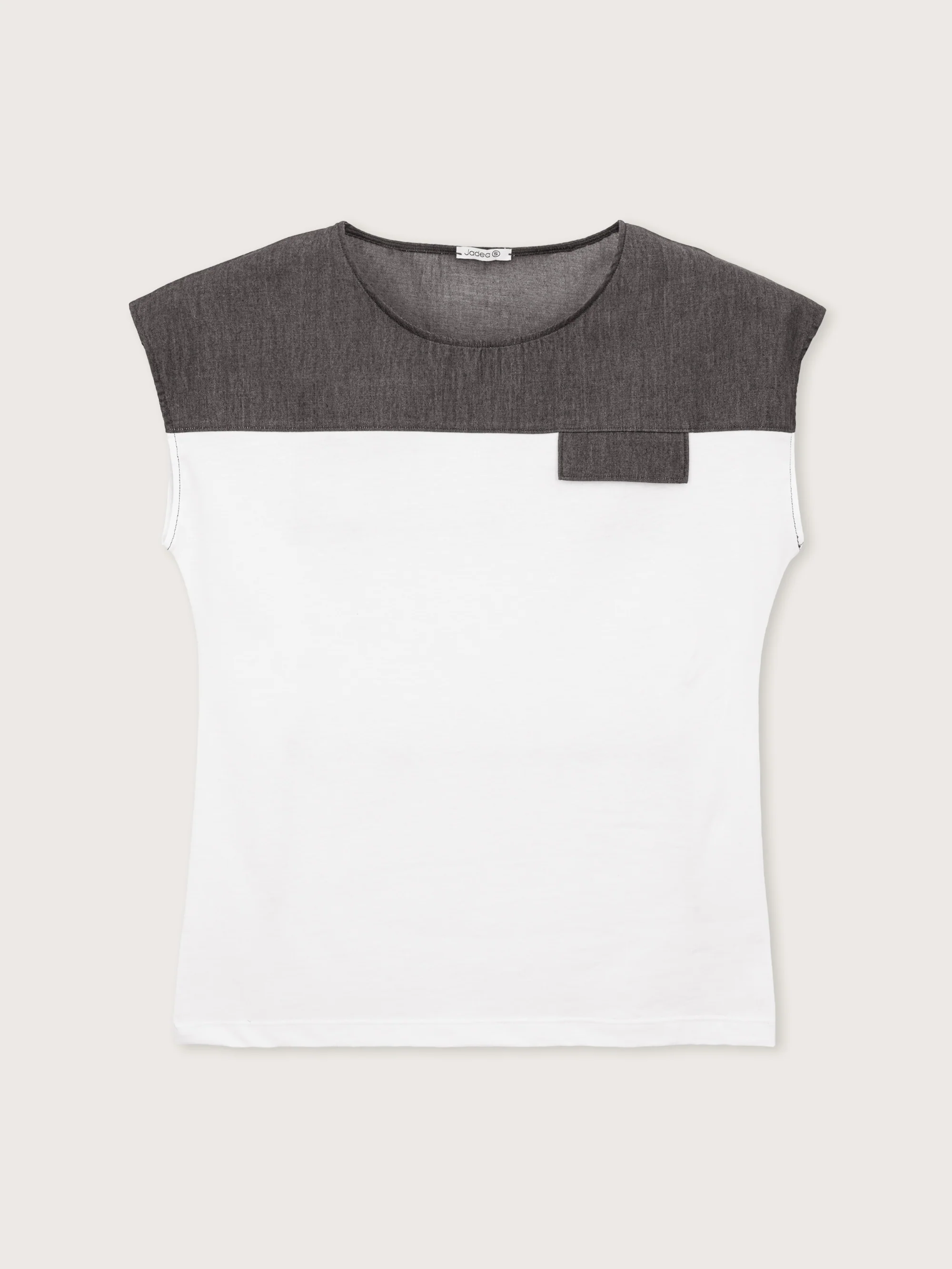 T-shirt con inserto jeans e taschino - Image 10