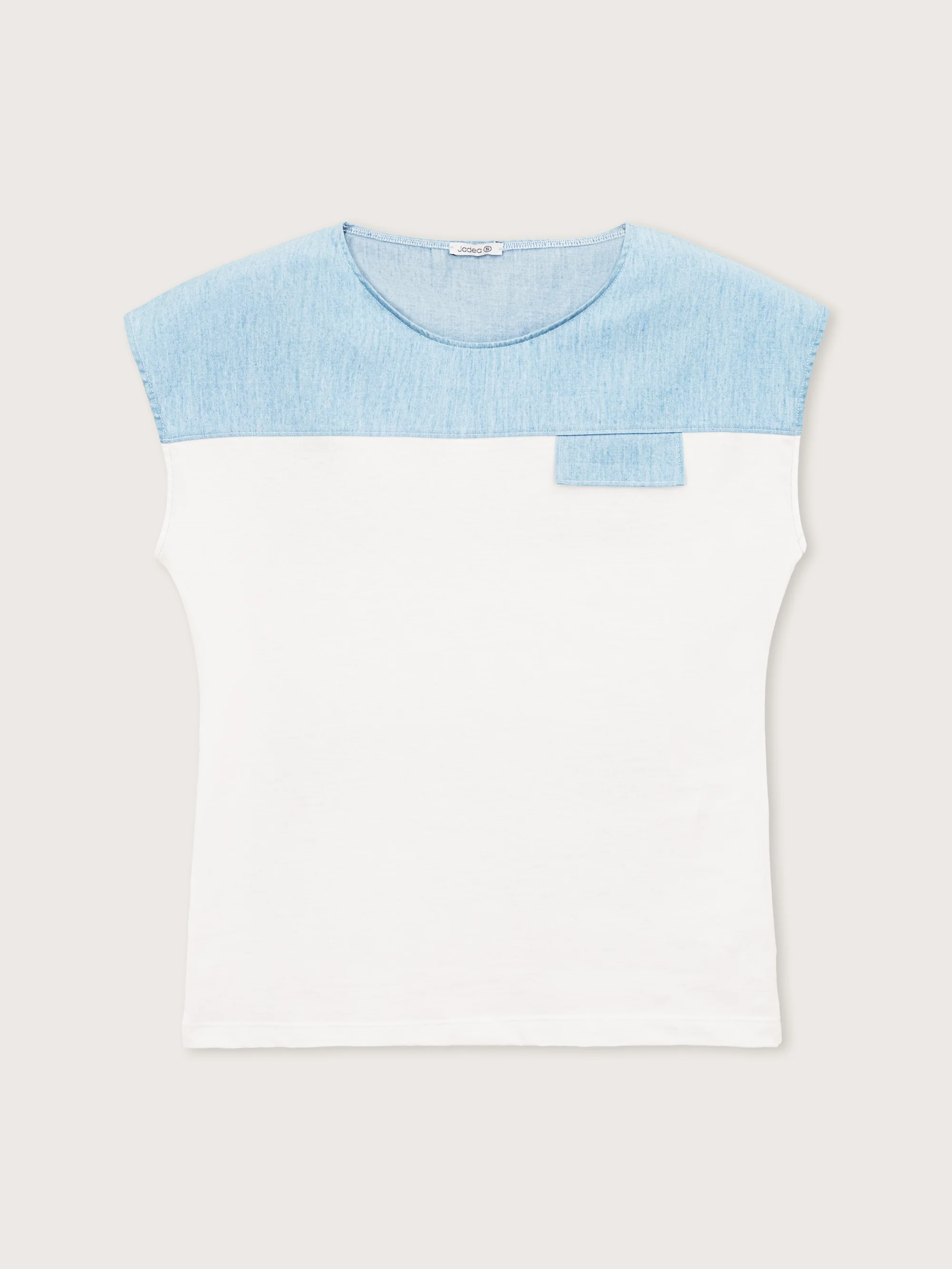 T-shirt con inserto jeans e taschino - Image 7