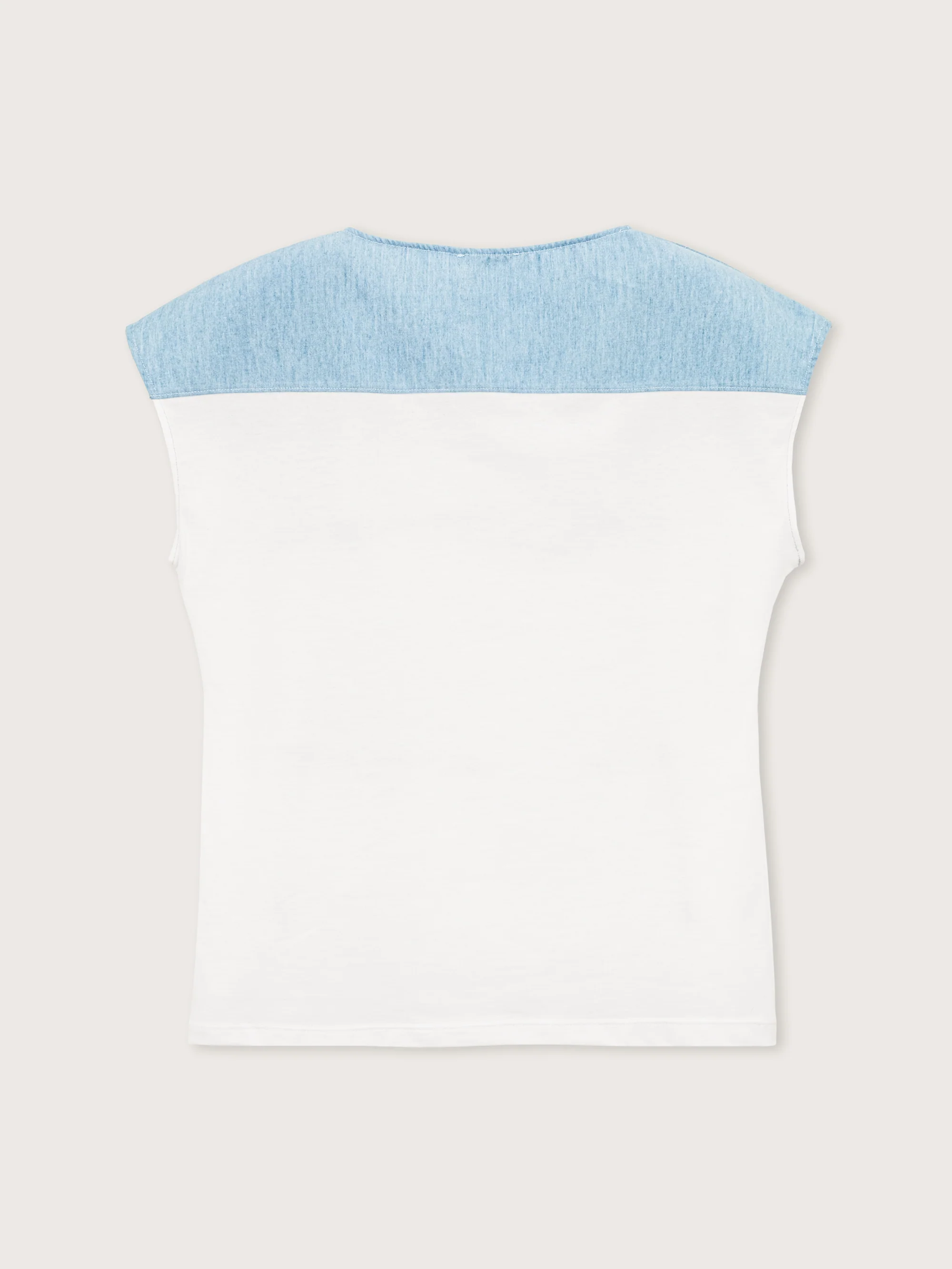 T-shirt con inserto jeans e taschino - Image 8