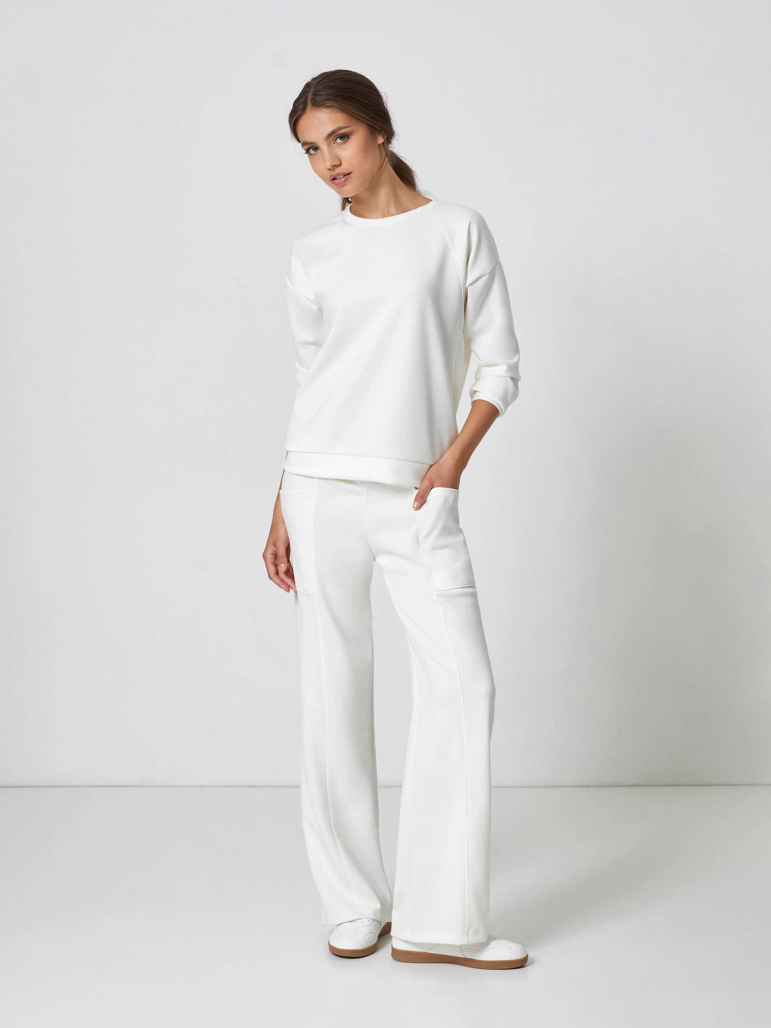 Pantalone dritto in viscosa con tasche - Image 5