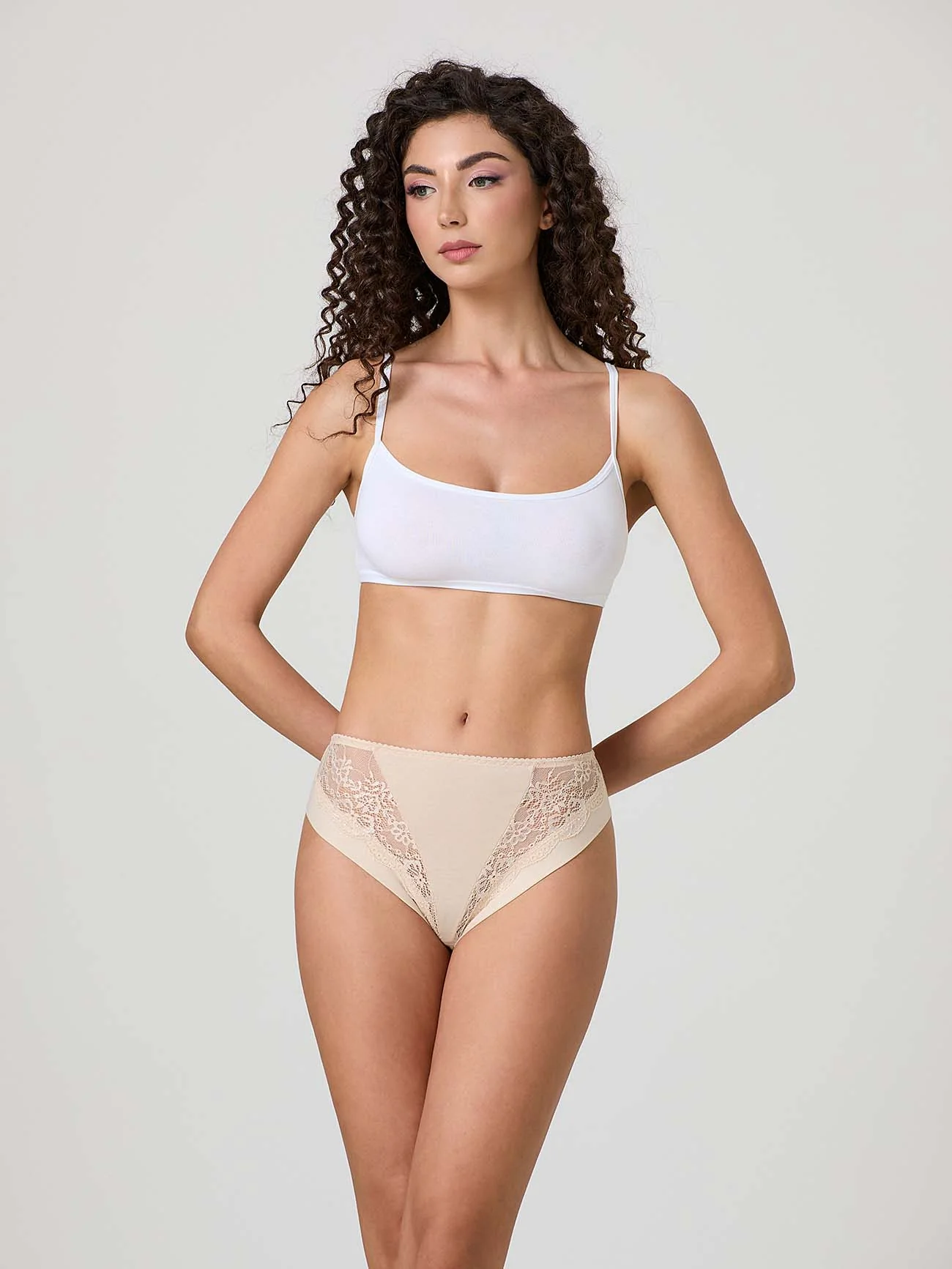 Slip in cotone modal e inserti in pizzo