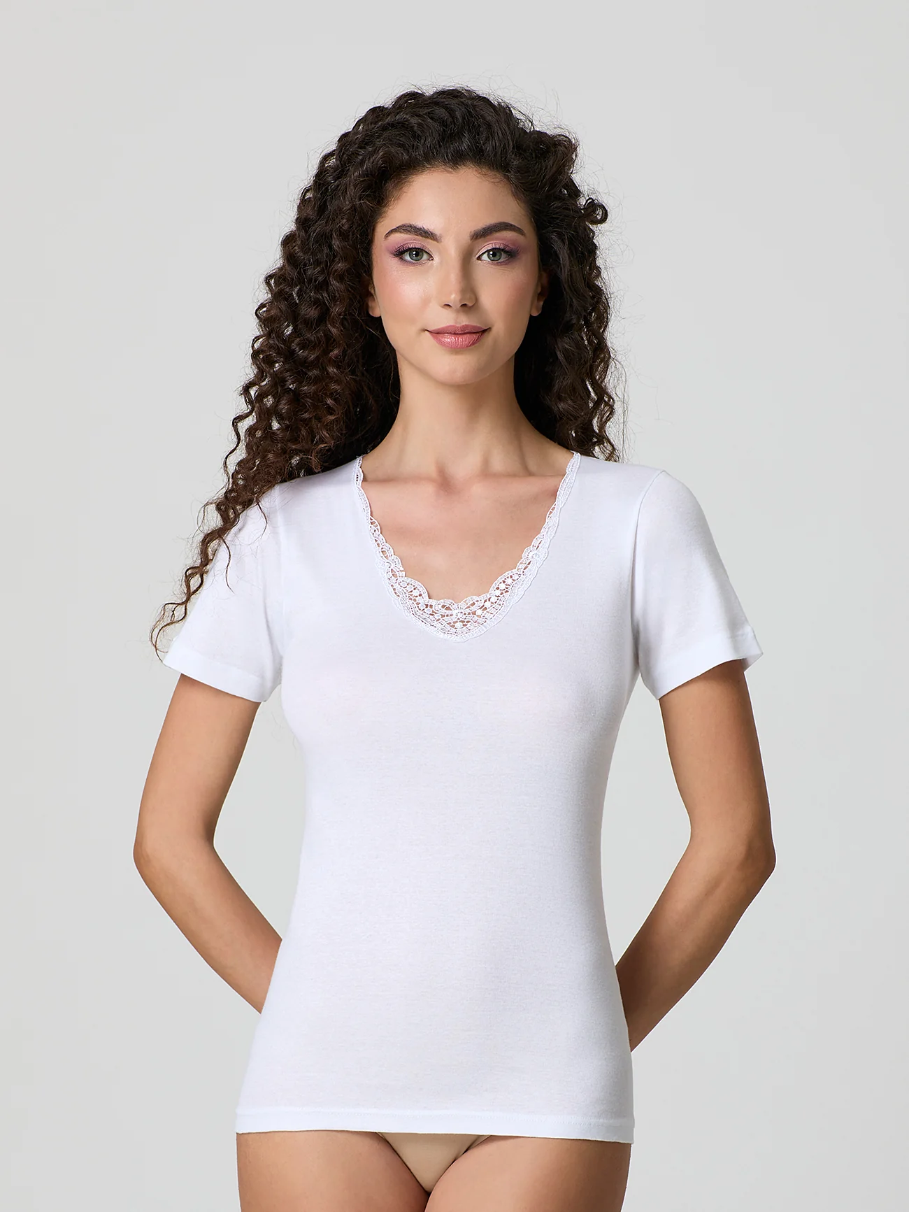 T-shirt con macramè (3 pezzi) - Image 5